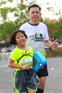 BIB: 883
                            <button type="button" onclick="openModal(3563516)" class="btn btn-primary btn-sm float-right btn-popup" data-toggle="modal" data-target=".modal-high-quality">
                        <i class="fas fa-shopping-cart"></i> Add to Cart
                    </button>
                                            <button type="button" onclick="isThisMe(3563516, true)" class="btn btn-success btn-sm float-right btn-popup btn-isme hidden" data-toggle="tooltip" data-placement="bottom" title="นี่คือรูปของคุณใช่ไหม คลิกที่นี่เพื่อเอาเข้าอัลบั้ม">
                        <i class="fas fa-plus"></i> Add to album
                    </button>
                    <button type="button" onclick="isThisMe(3563516, false)" class="btn btn-warning btn-sm float-right btn-popup btn-isnotme hidden">
                        <i class="fas fa-ban"></i> Remove from album
                    </button>